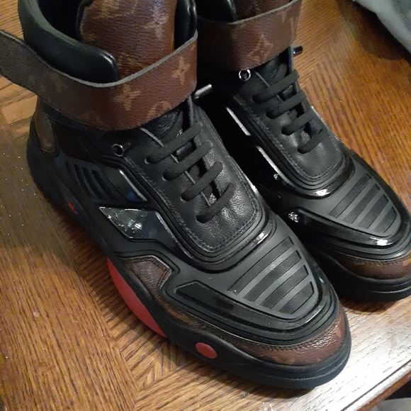 Other - LV shoes